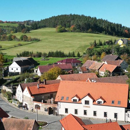 Penzion U Svarcu Zduchovice Экстерьер фото