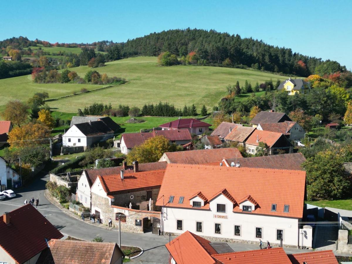 Penzion U Svarcu Zduchovice Экстерьер фото